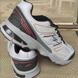 dr scholl's tundra sneakers